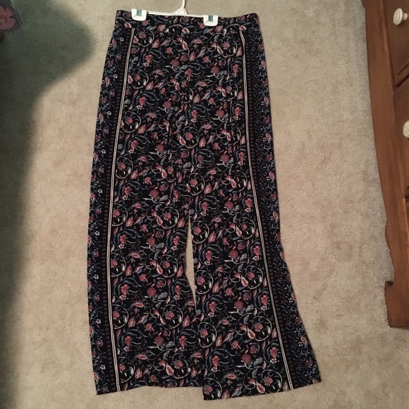 Roz & Ali Floral Soft Pants - Picture 2 of 3
